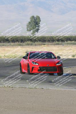 media/Sep-15-2024-Speed Ventures (Sun) [[7a54f7ed2f]]/86 Group/Session 1 (Outside Grapevine)/